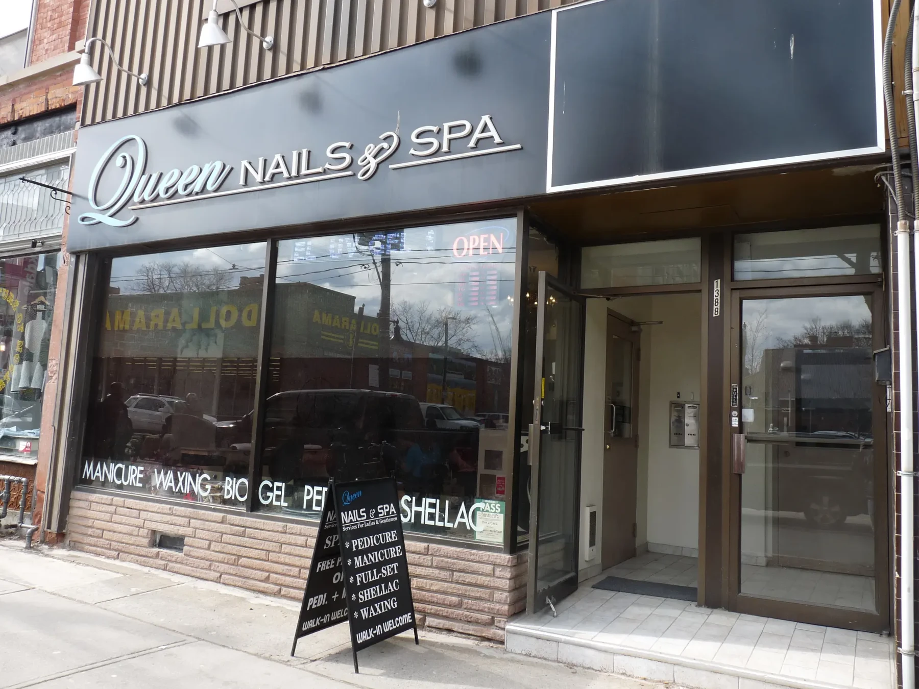 Street view of the Queen Nails & Spa storefront